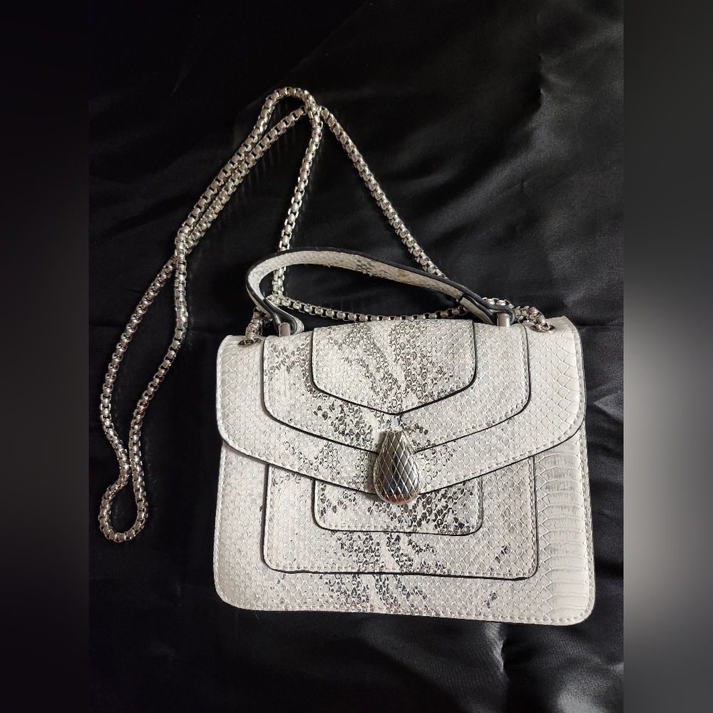 Silver Metallic Snake Pattern Handbag - Picture 1 of 7